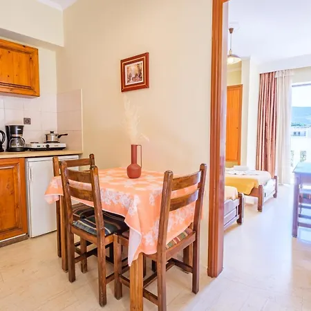 Seaside Apart-hotel Ampavris