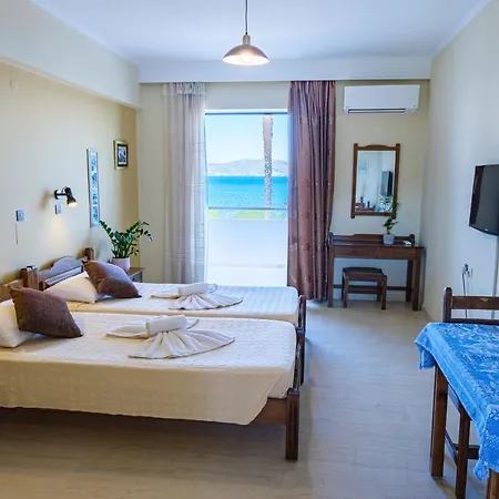 Seaside Aparthotel Ampavris