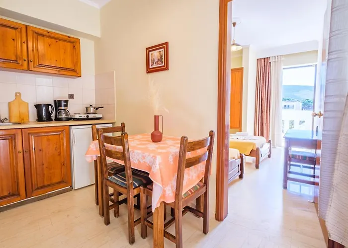 Seaside Aparthotel Ampavris